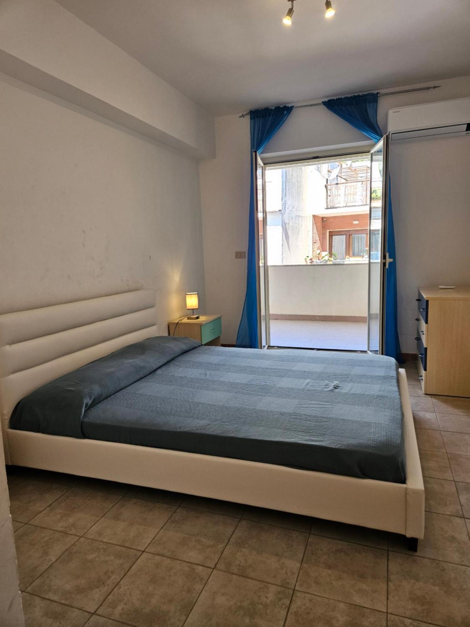 Appartement Family House Letojanni Taormina Extérieur photo
