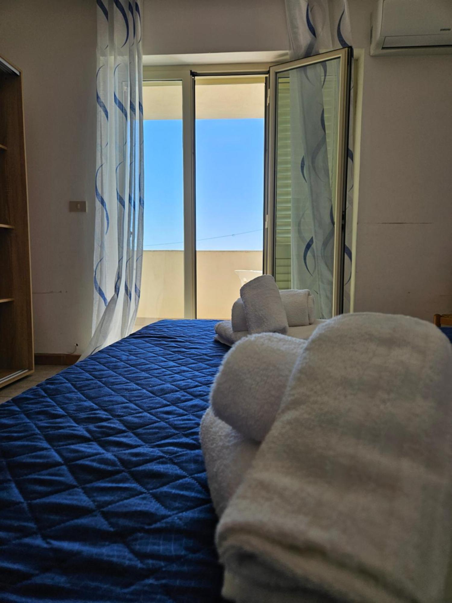 Appartement Family House Letojanni Taormina Extérieur photo