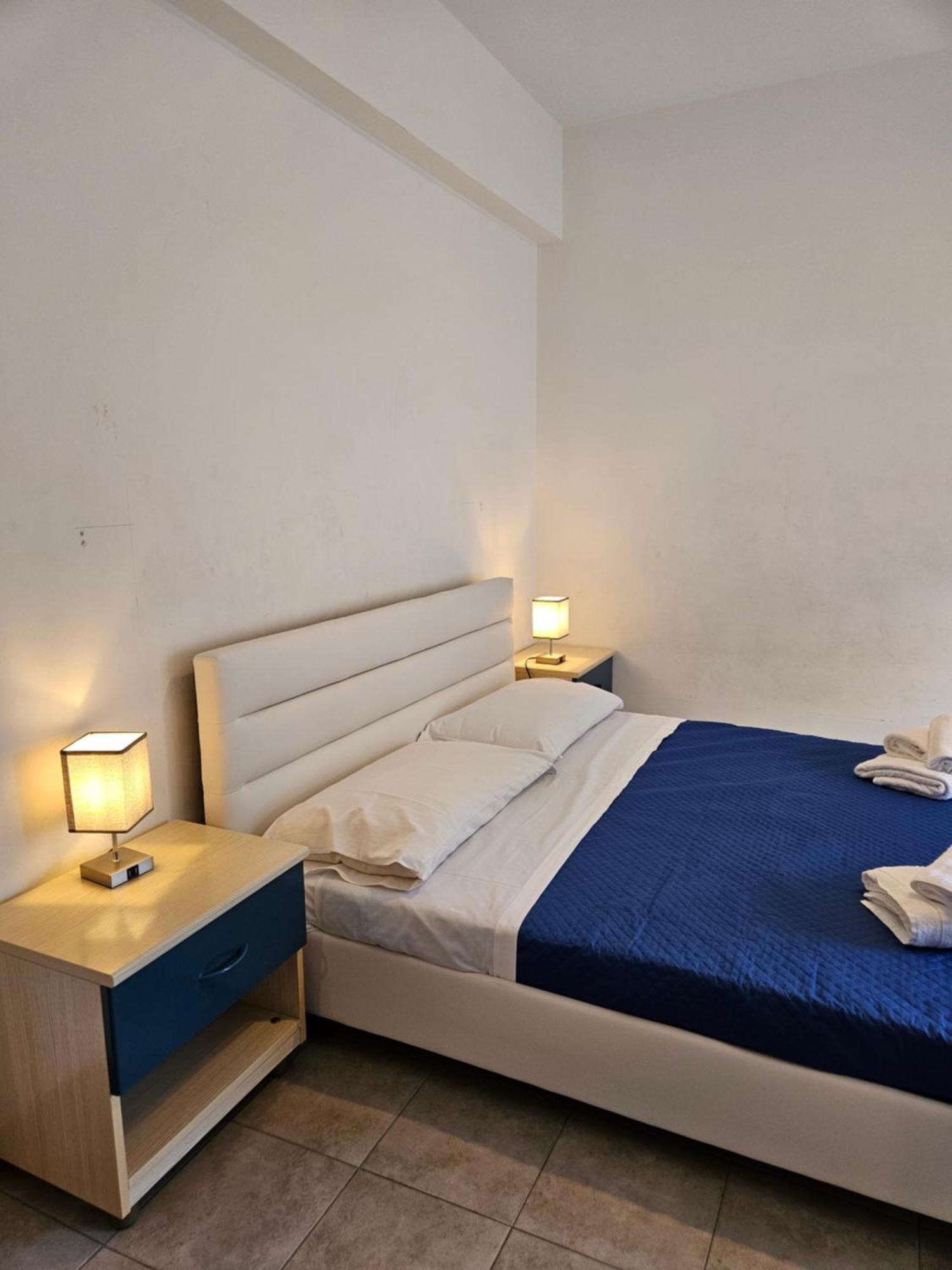 Appartement Family House Letojanni Taormina Extérieur photo