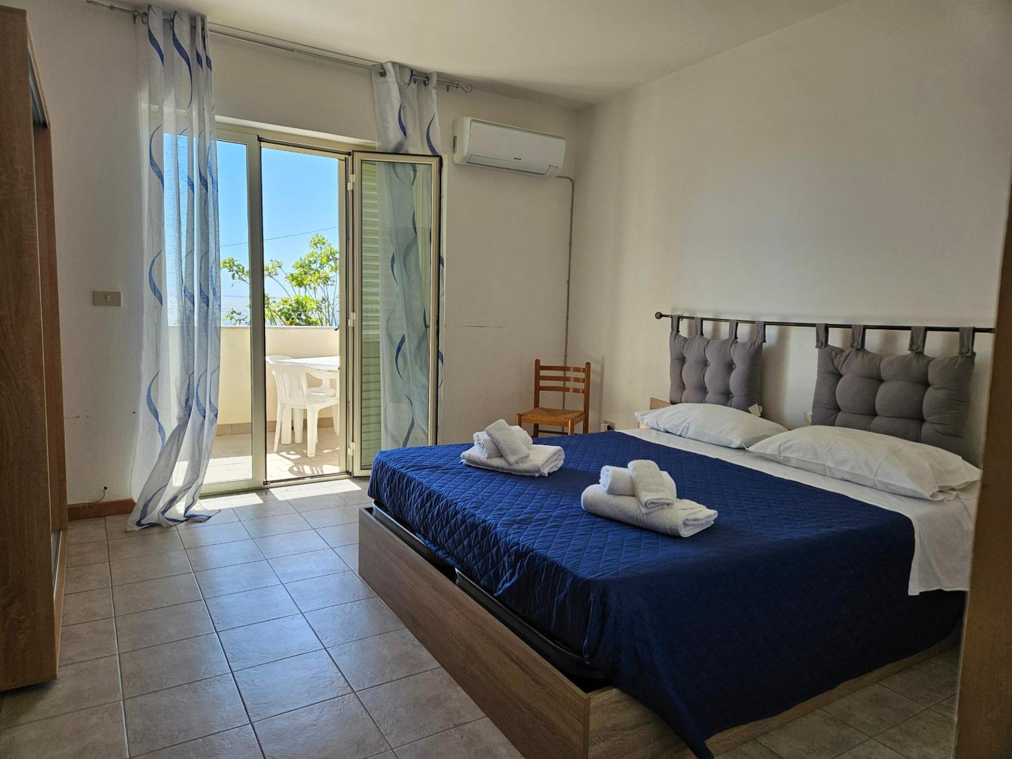 Appartement Family House Letojanni Taormina Extérieur photo