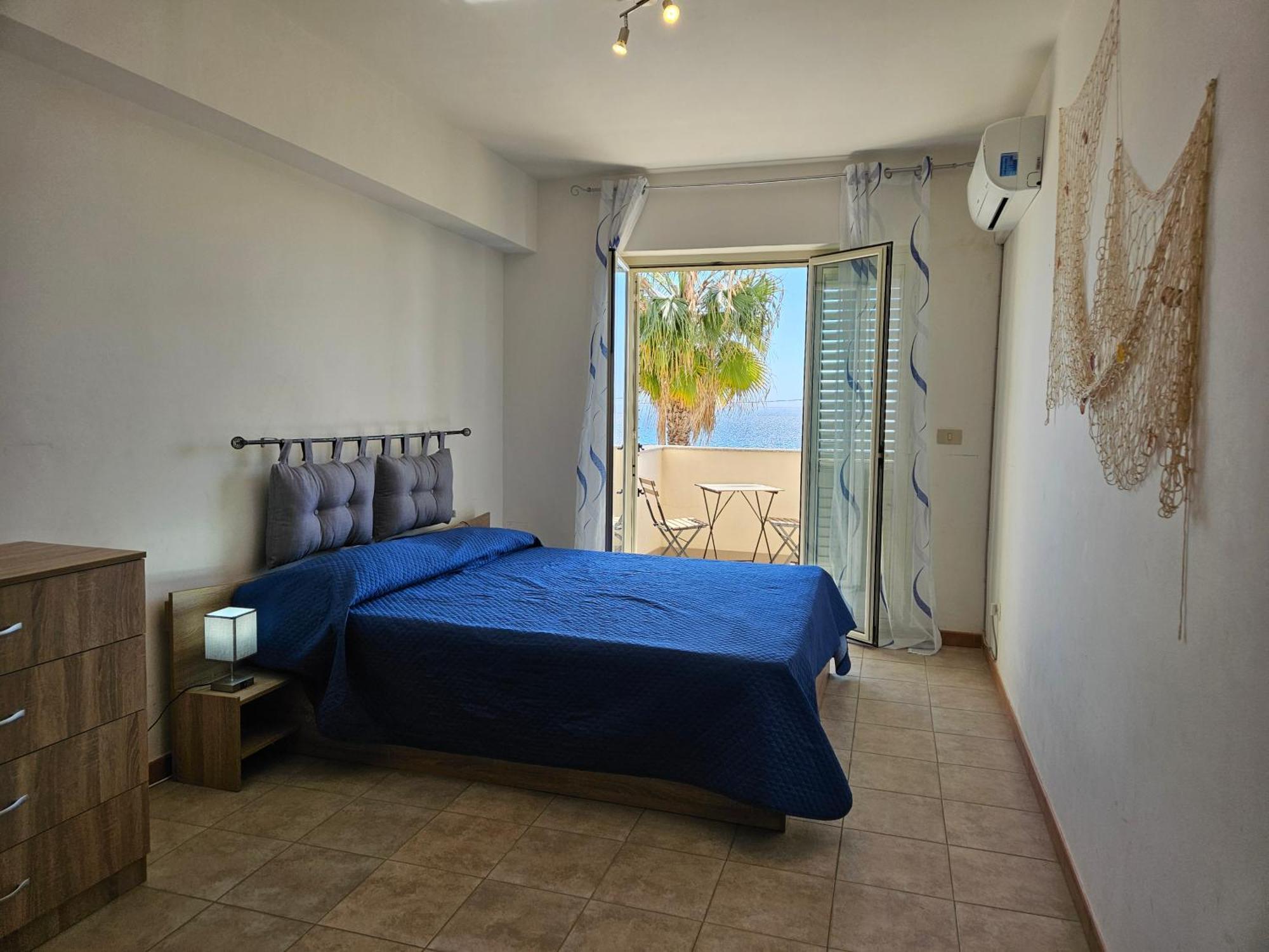 Appartement Family House Letojanni Taormina Extérieur photo
